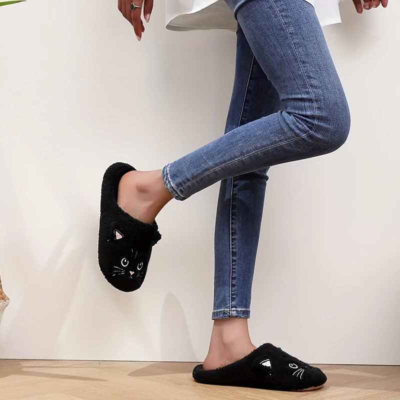 شباشب نسائية قطيفة سهلة الارتداء على شكل قطة سوداء أحذية مريحة من القطيفة بطانة أحذية غير رسمية للمنزل أحذية بخطوة واحدة مع نعال من جلد الغزال