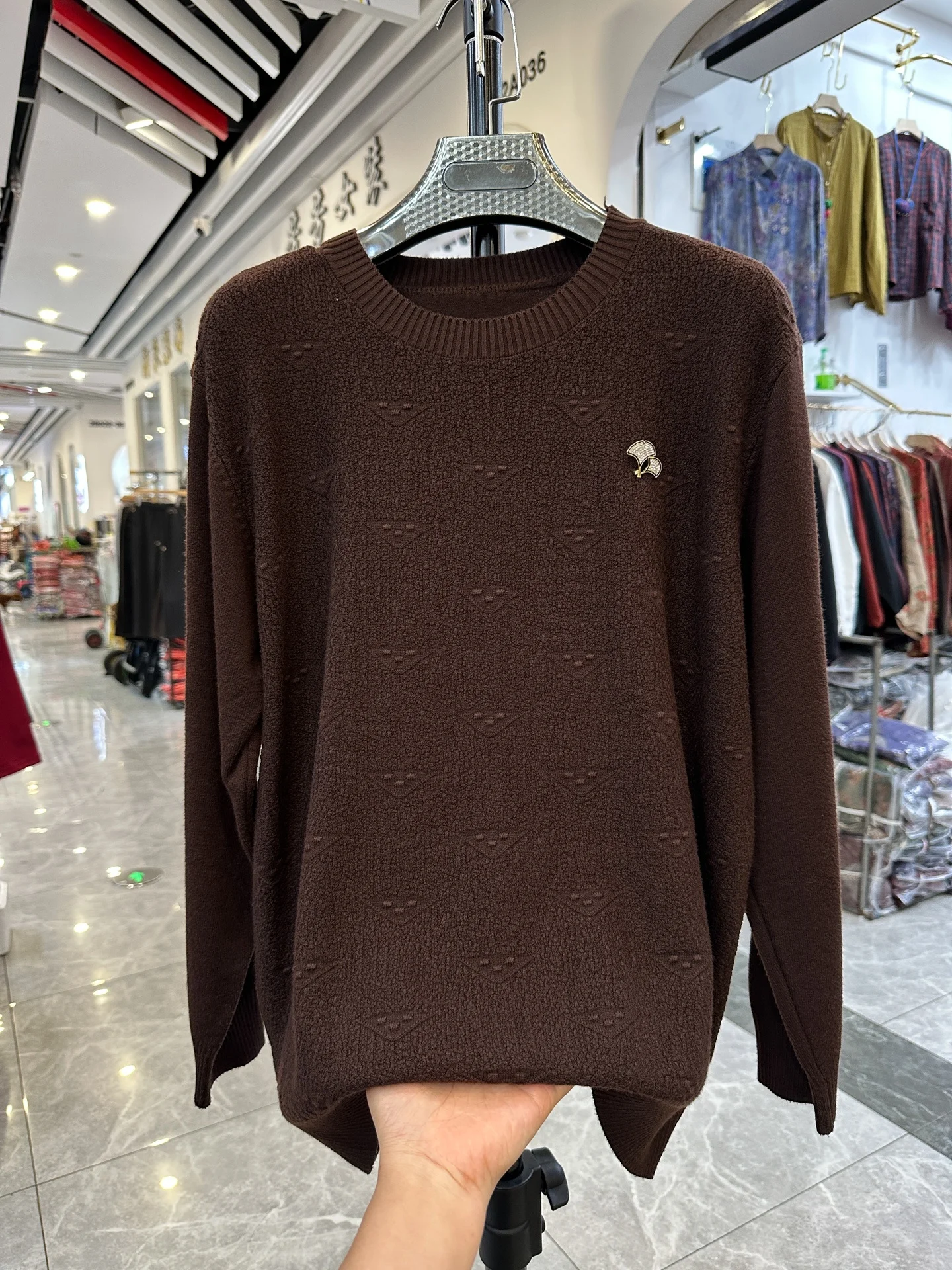 เสื้อไหมพรมแฟชั่นทรงหลวม แขนยาว สวมหัว สำหรับผู้หญิงวัยกลางคนและผู้สูงอายุ ให้ความอบอุ่นในฤดูใบไม้ร่วงและฤดูหนาว