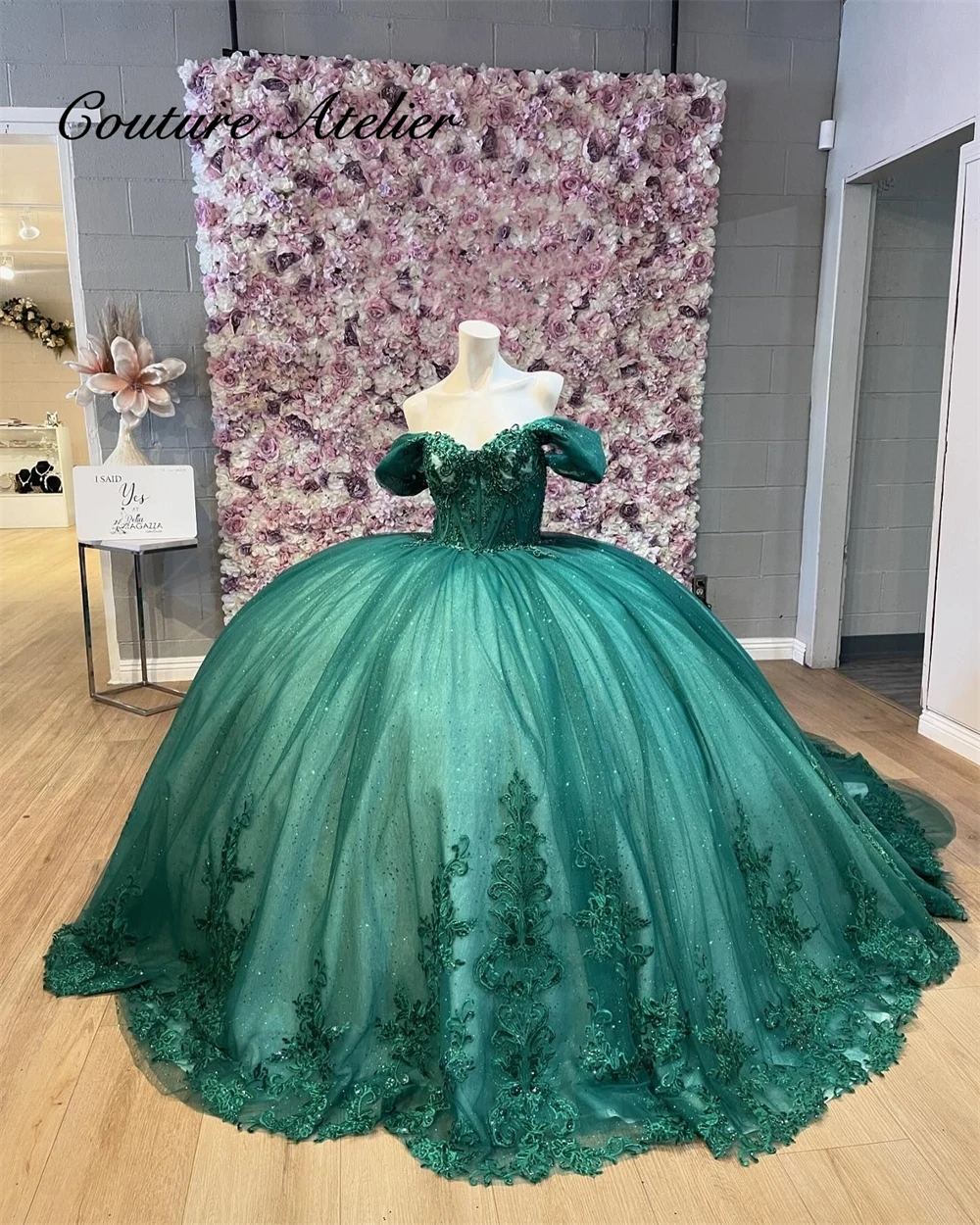 Apliques de cuentas de color verde esmeralda, 15 vestidos de quinceañera, vestido de fiesta de graduación con hombros descubiertos, vestido de fiesta de cumpleaños personalizado