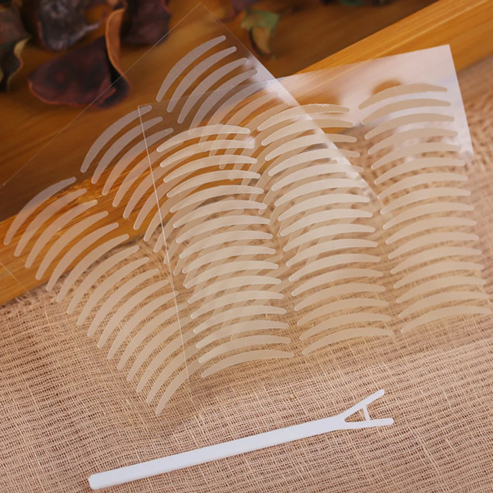 

2Sets Eyelid Sticker Double Eyelid Tape Invisible Lightweight Breathable Waterproof Sweatproof Natural Female