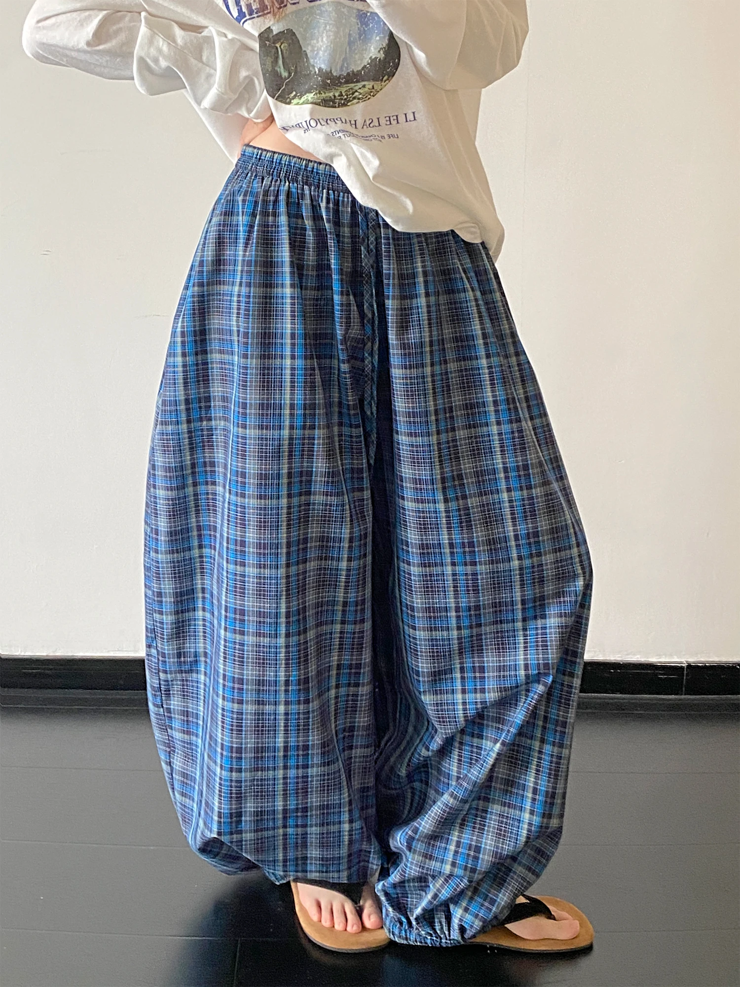 Classic Plaid Loose Women's Wide Leg Pants Basic Flattering Meat Covering Sea Salt Pattern Straight Cut Casual Trousers