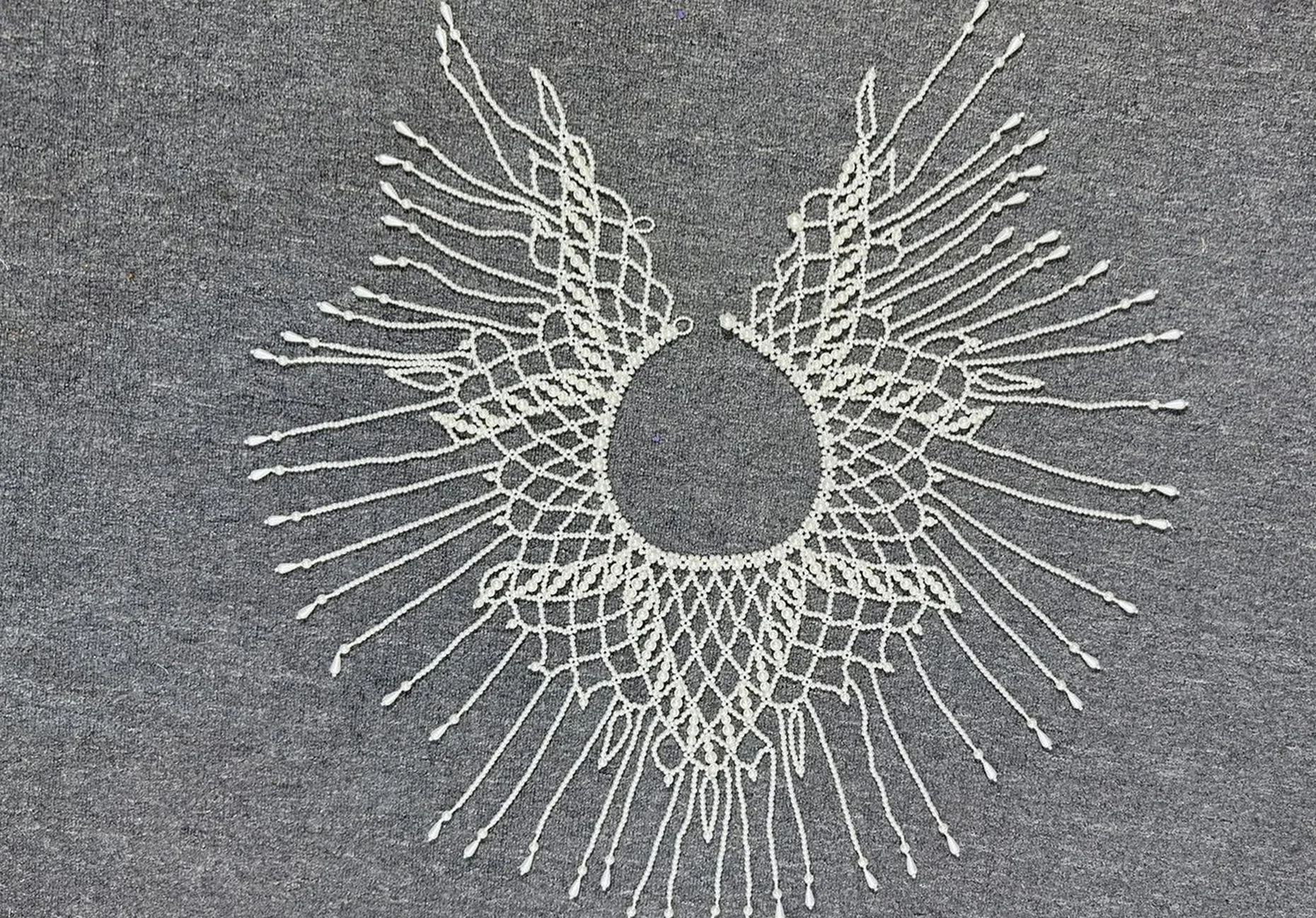 華やかな手作りの新しい繊細なパターンの女性の絶妙なパールポンチョショールスカーフネックレスビーズフリンジトップカバーアップビーチウェア