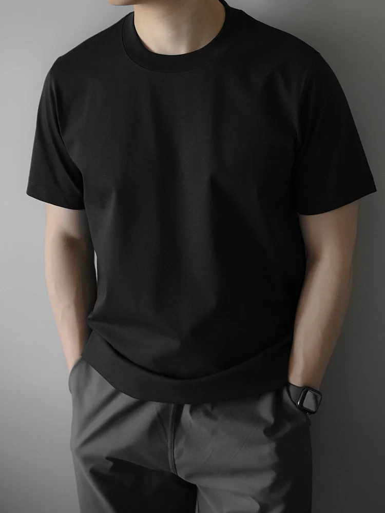 Solid color short-sleeved shirt,perfect for summer wear, versatile style, simple and breathable, suitable for various occasions.