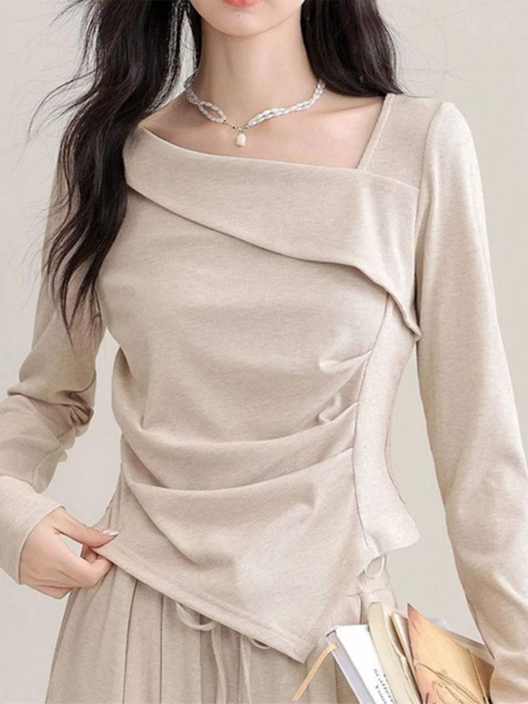 Slim Fit Long Sleeve T-Shirt Women's Autumn Winter New Design Asymmetrical Neckline Waist Cinching Slimming Base Layer Top