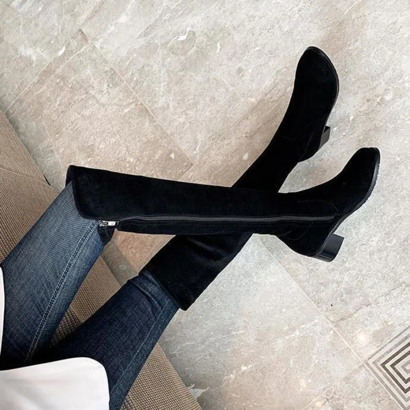 

Новинка 2025, черные женские высокие сапоги выше колена с боковой молнией, осенние и зимние женские сапоги больших размеров на меховой подкладке