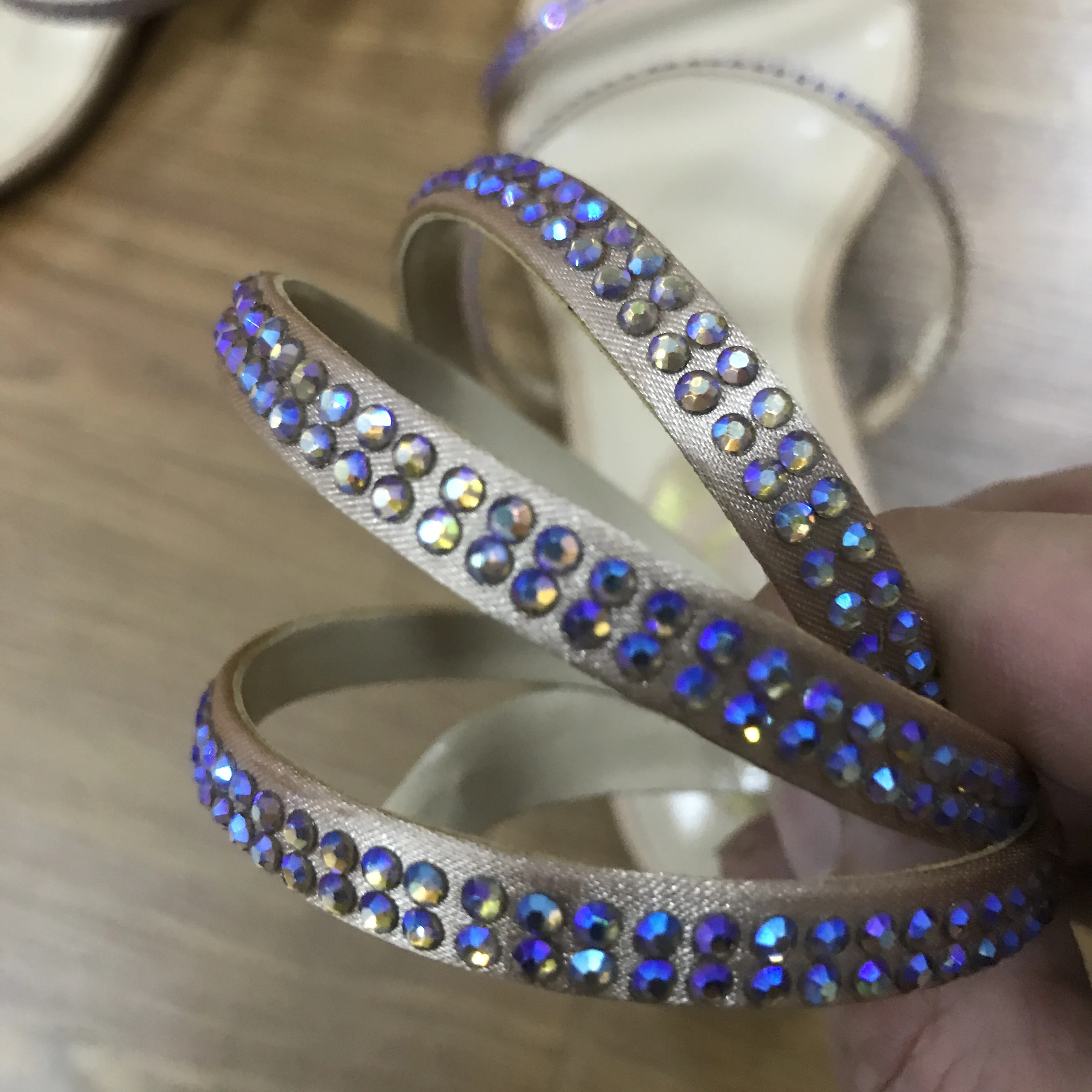 Oro lusso strass raso serpente forma di spago sandali donna estate scarpe da donna tacchi alti