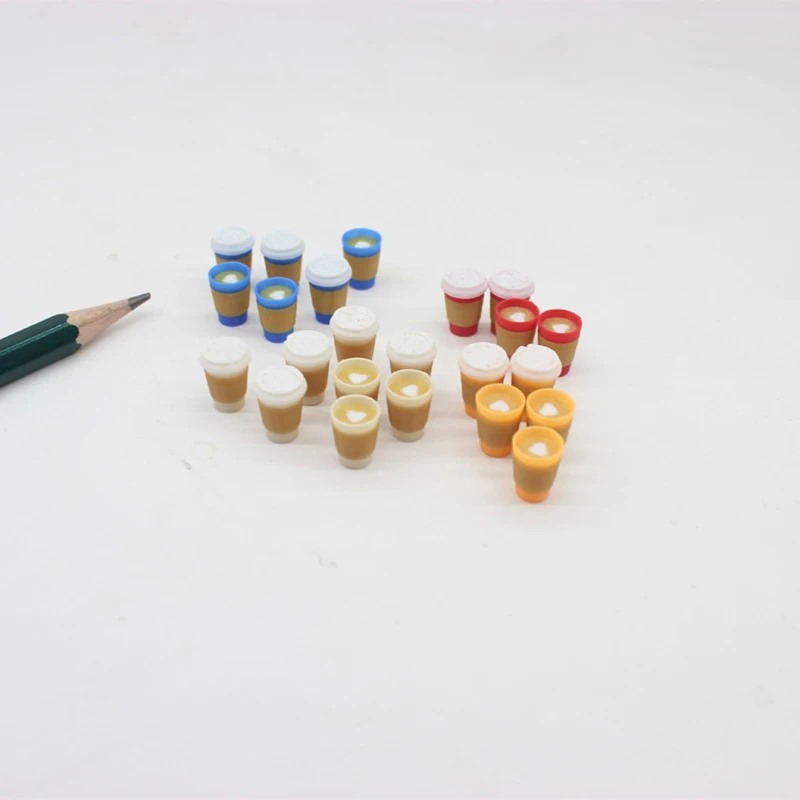 4 Stuks 1/12 Poppenhuis Miniatuur Holding Latte Koffiekopje Mini Drankjes Model Voor Poppenhuis Decor Accessoires Fantasiespel Speelgoed gift