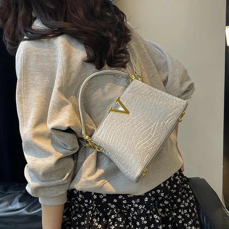 

2025 New! Women's Fashion Snake Pattern Shoulder Crossbody Handbag - Trendy & Stylish