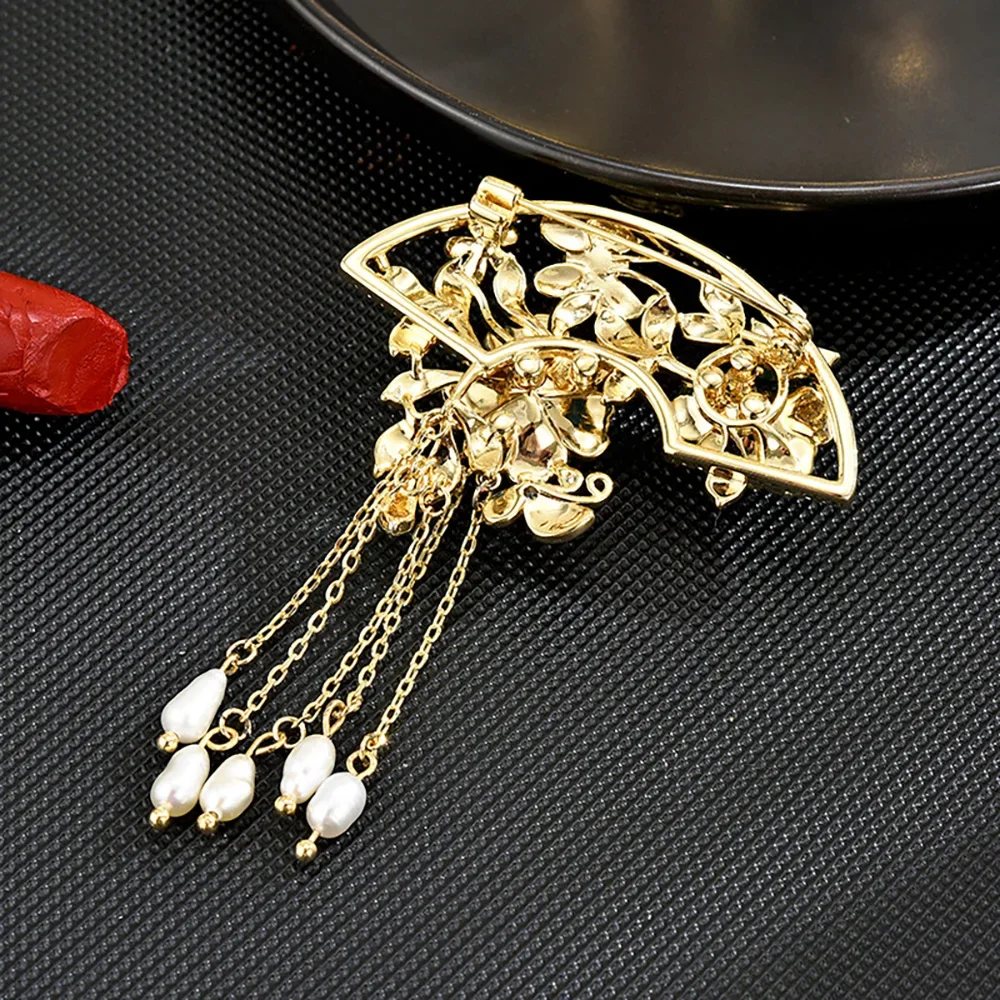 Chinese style Peony Flower Brooch Exquisite women Tassel Pearl Pendant brooches Inlaid zircon alloy brooch Suit pins accessories