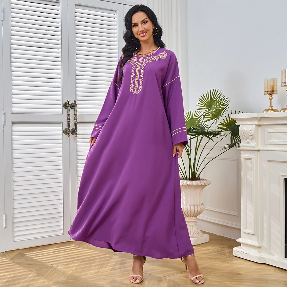 ผู้หญิงยาวตะวันออกกลางชุดราตรีมุสลิมฤดูร้อนแฟชั่นสีทึบปัก Saudi Robe ชุดแปลกใหม่