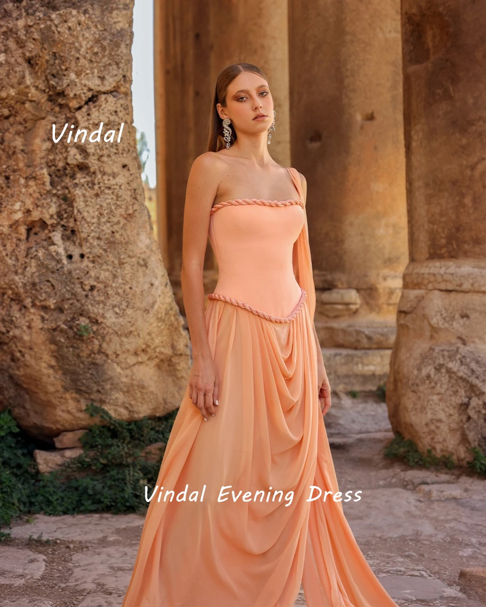 Vindal Floor length Strapless luxurious Fashion Sexy A-Line Ruffle Crepe Breast Padding Elegant Sleeveless السعود For Woman 2024