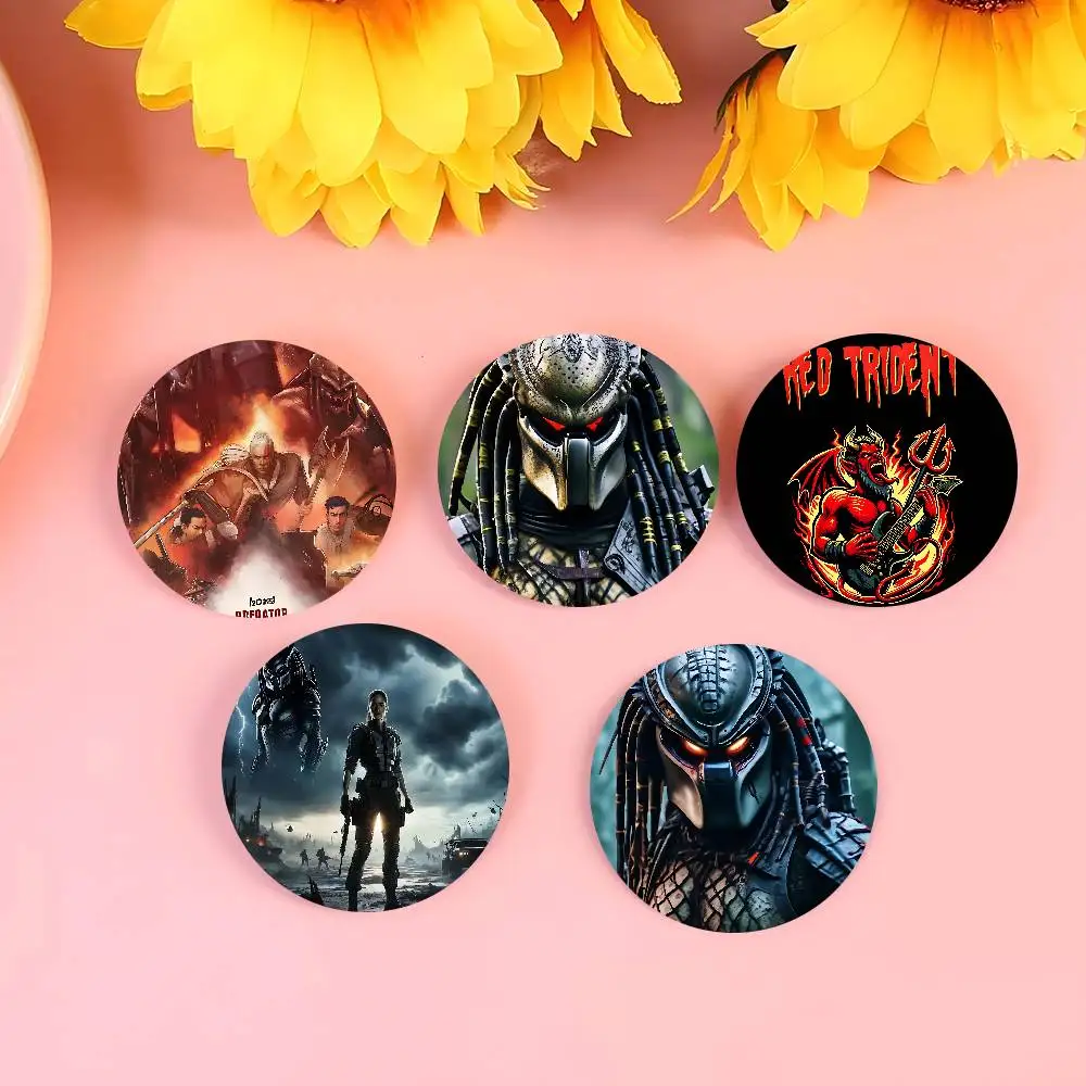 فيلم P-المفترس Badlands شارات الإبداعية صفيح لينة زر دبابيس الحيوان أيقونة بروش التلبيب على ظهره شارة الملحقات دبوس