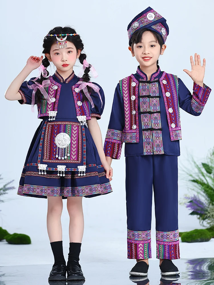 

Новые детские сценические костюмы 2026 года для девочек и мальчиков в этническом стиле Сань-юэ-сань и мяо из Гуанси