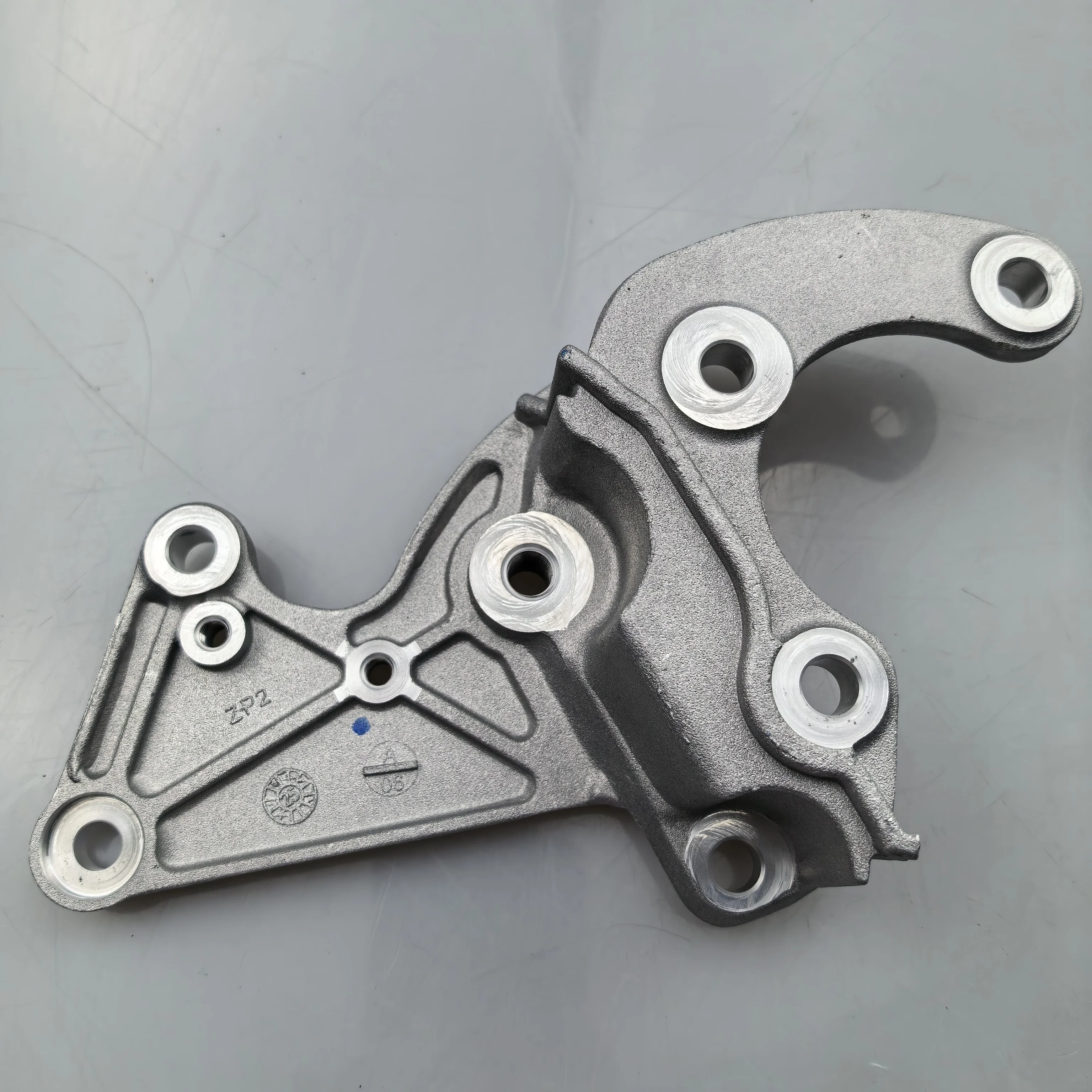 SAIC MAXUS T60 T70 V80 V90 Diesel 2.0T Original Power Steering Pump Bracket C00205306