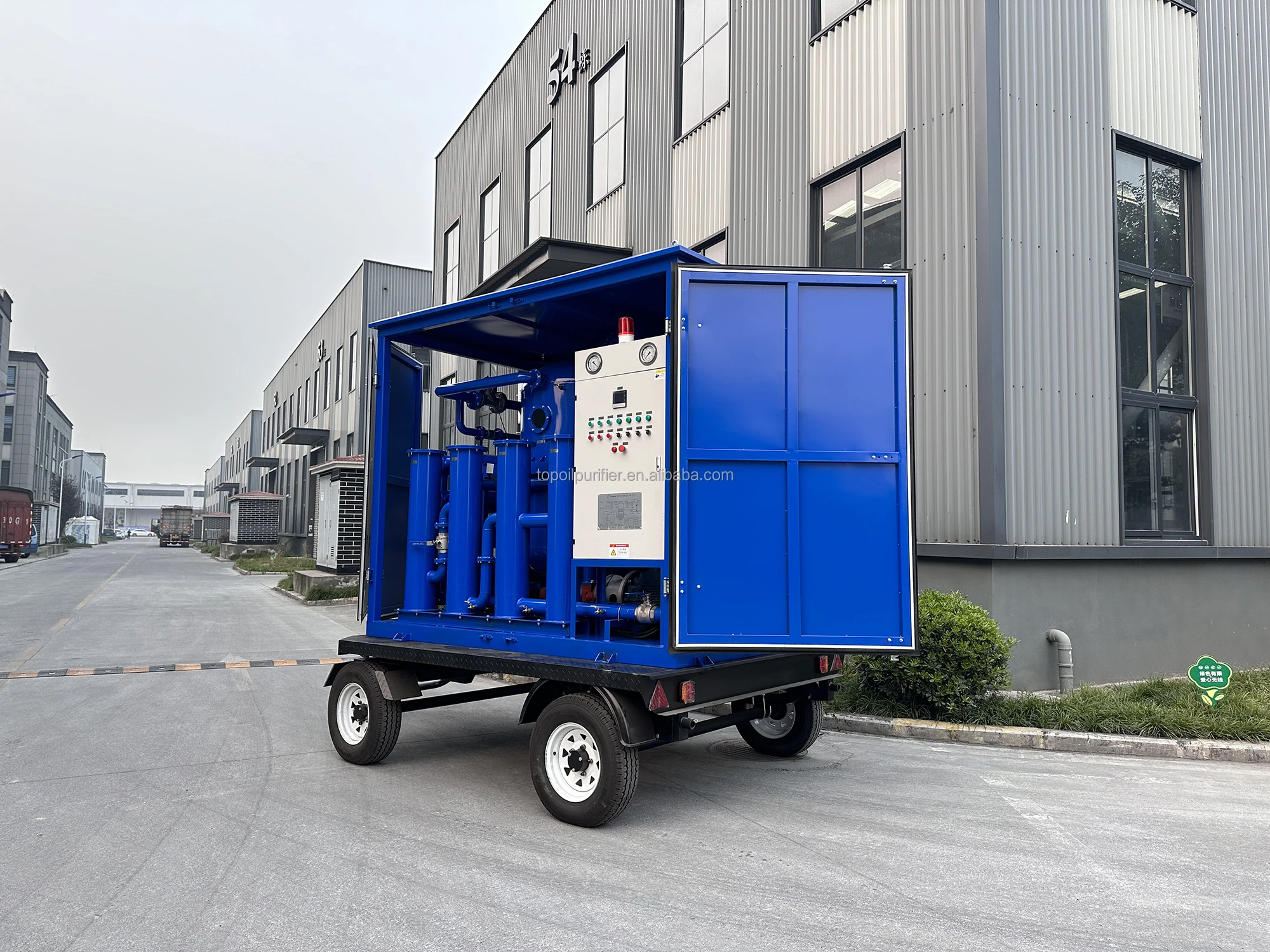 Hocheffizienter Öl-Wasser-Abscheider, Transformator, Ölreiniger, Maschine für den Außenbereich, Abfallölreiniger mit 4-Rad-Anhänger