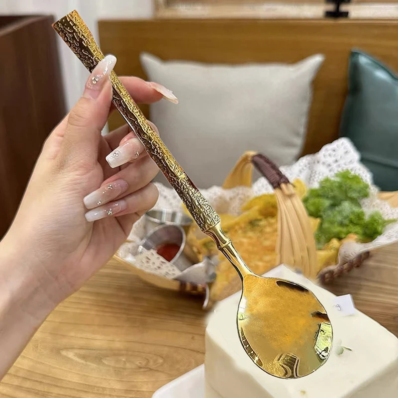 Cuchara de acero inoxidable, cuchara de sopa antideslizante con mango largo, creativa, dorada y plateada, vajilla de estilo coreano, 1 ud.