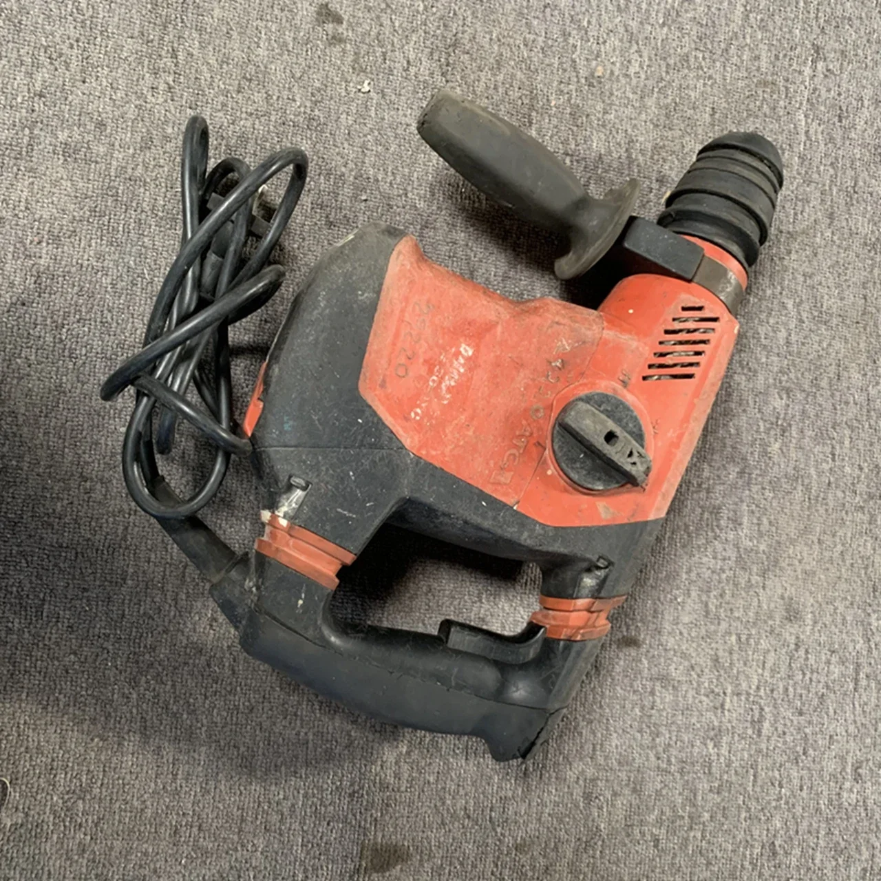 Hilti TE 30-ATC Corded Rotary Hammer Drill-220V body only, second-hand