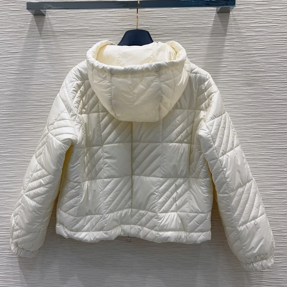 High Quality Women Hooded Short Padded Jacket, Zipper Long Sleeve Solid Color Quilted Outerwear lyt2610763