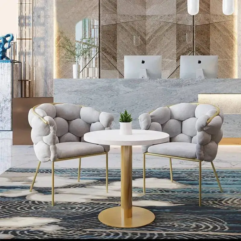 

Luxury Beautiful Dining Chairs Upholstered Trendy Modern Kitchen Dining Chairs Armrest European Cadeiras De Jantar Furnitures