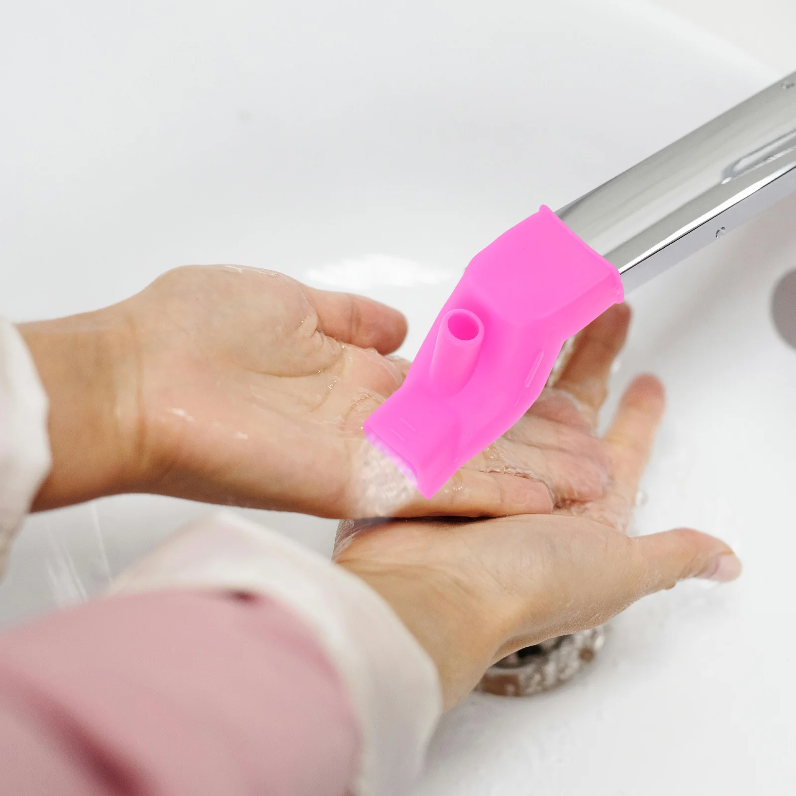 

6 шт., удлинитель для крана, безопасный гибкий удлинитель для ручки раковины для маленьких детей, защита от брызг воды, помощник для мытья рук, устройство для мытья рук