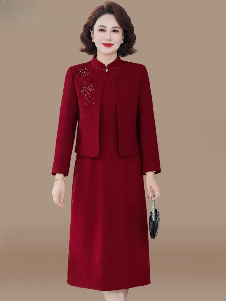 completo-due-pezzi-elegante-e-comodo-per-donne-mature-in-fibra-di-poliestere-con-chiusura-a-zip