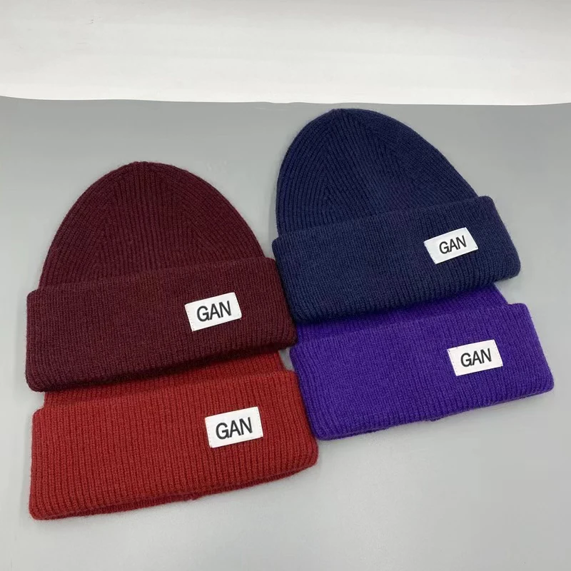 2025 Winter GAN Couple Letter Cloth Knit Soft Triple Fold Thick Warm Hat Outdoor Sport Cold Cap Popular Colors Hat 2