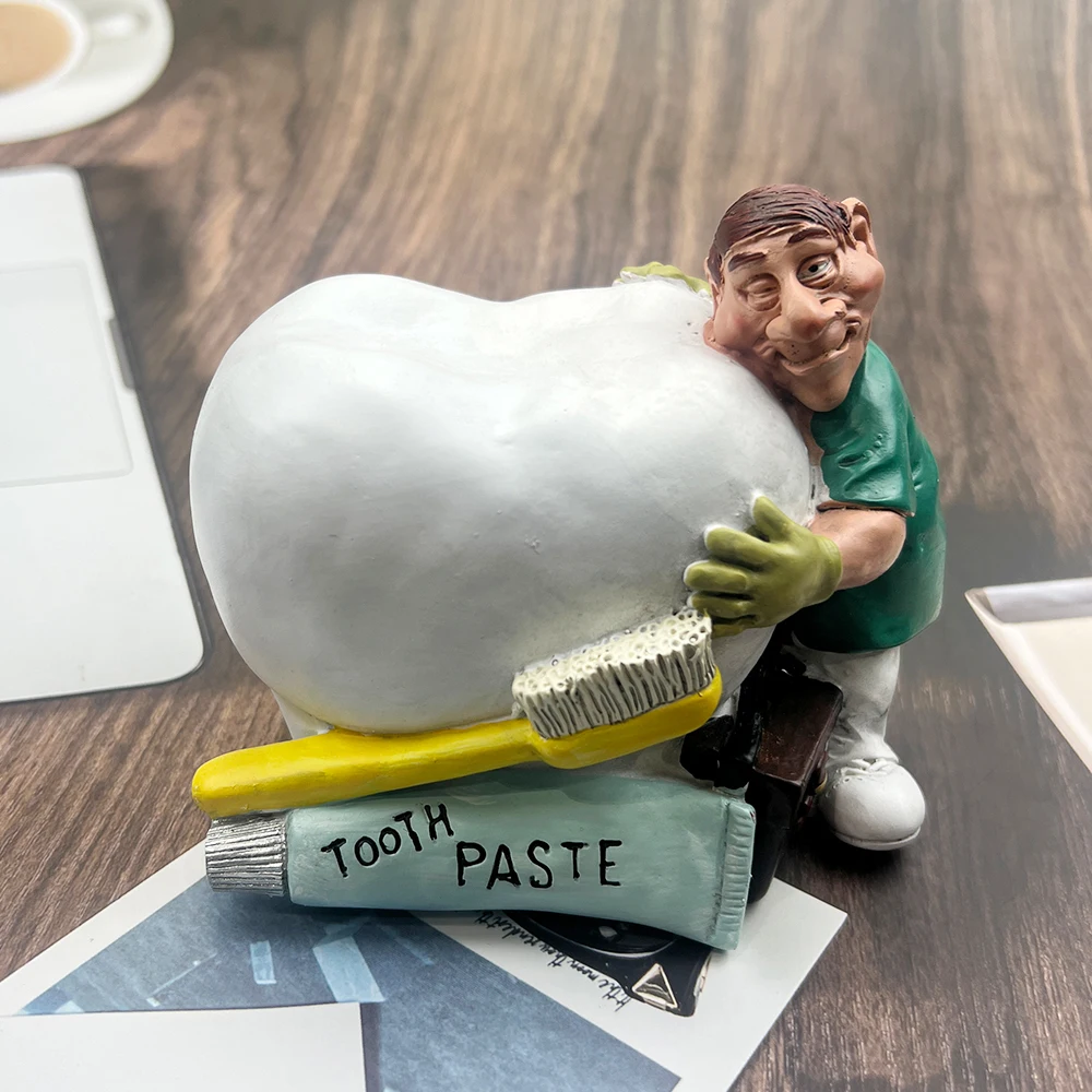 

Creative Art Male Dentist Tooth-Shaped Piggy Bank Coin Statue Savings Box Jar Dental Clinic Decoration Ornaments Dentist Gift