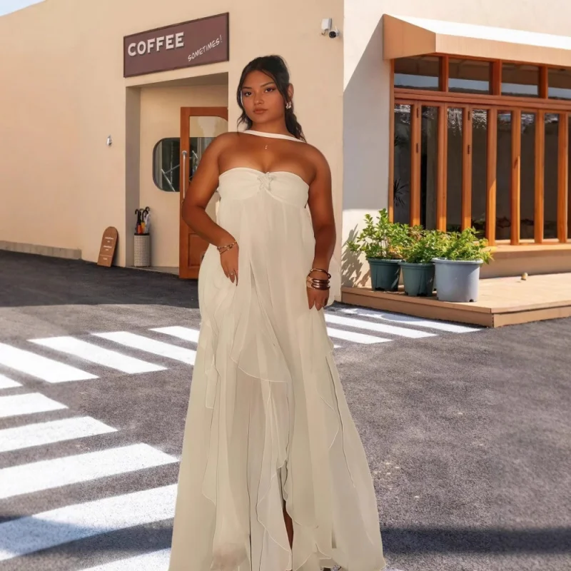 Elegante Abito da Sera in Chiffon con Scollo all'Americana Stile Francese, Top a Tubino Sexy, Balze Irregolari, Spacco e Schiena Scoperta, Vestito da Sposa Bianco