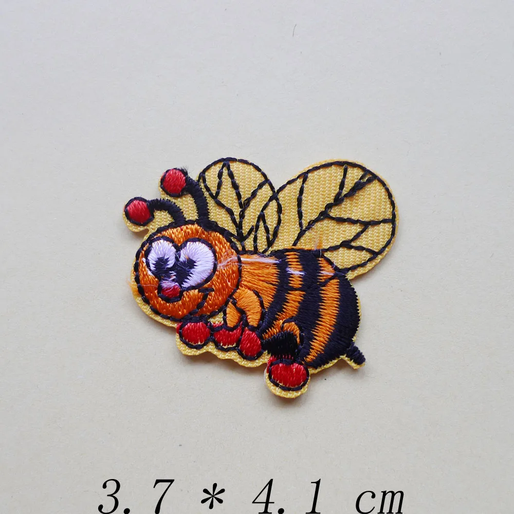 10Pcs/lot Cartoon Honey Patch For Kids Clothes Coat Iron On Embroidery Bee Stickers DIY Children Garments Animal Appliques Badge