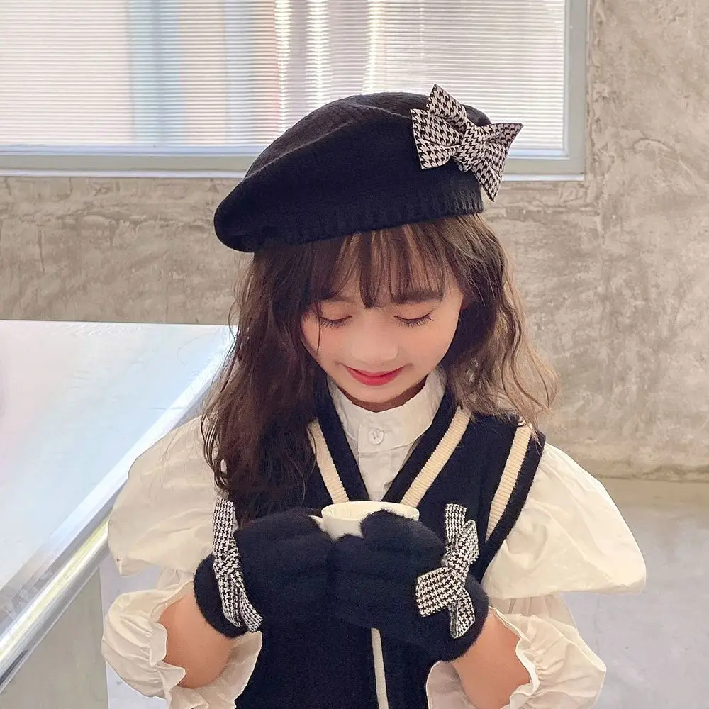 الشتاء الدافئة قبعة تدفئة الكورية نمط قبعة الرسام قبعة بلون الصوفية الأطفال قبعات الأطفال قفازات فتاة القبعات القوس