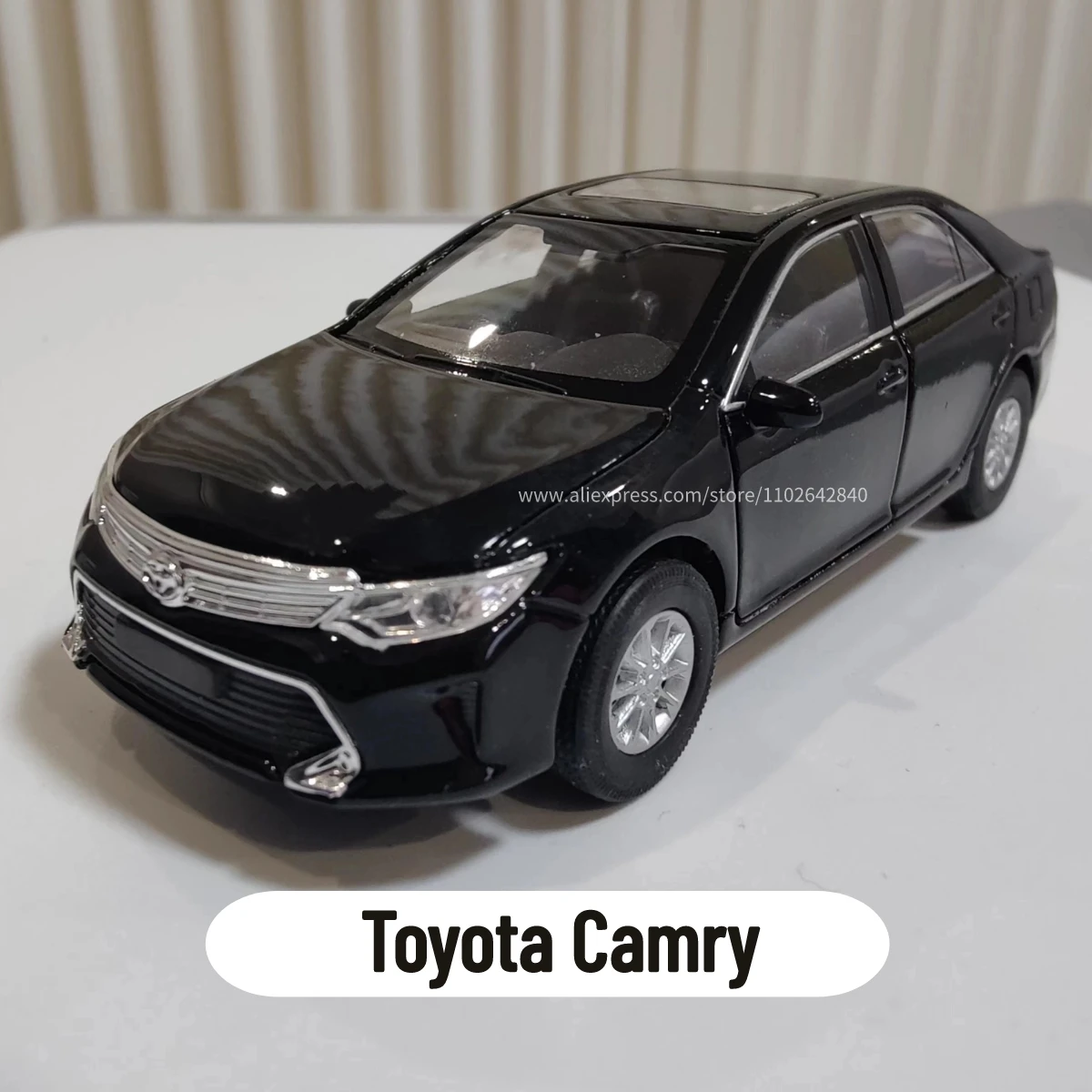 1:36 Toyota Camry Car Model Replica Scale Metal Miniature Art Home Decor Hobby Lifestyle Xmas Kid Gift Toy Collection