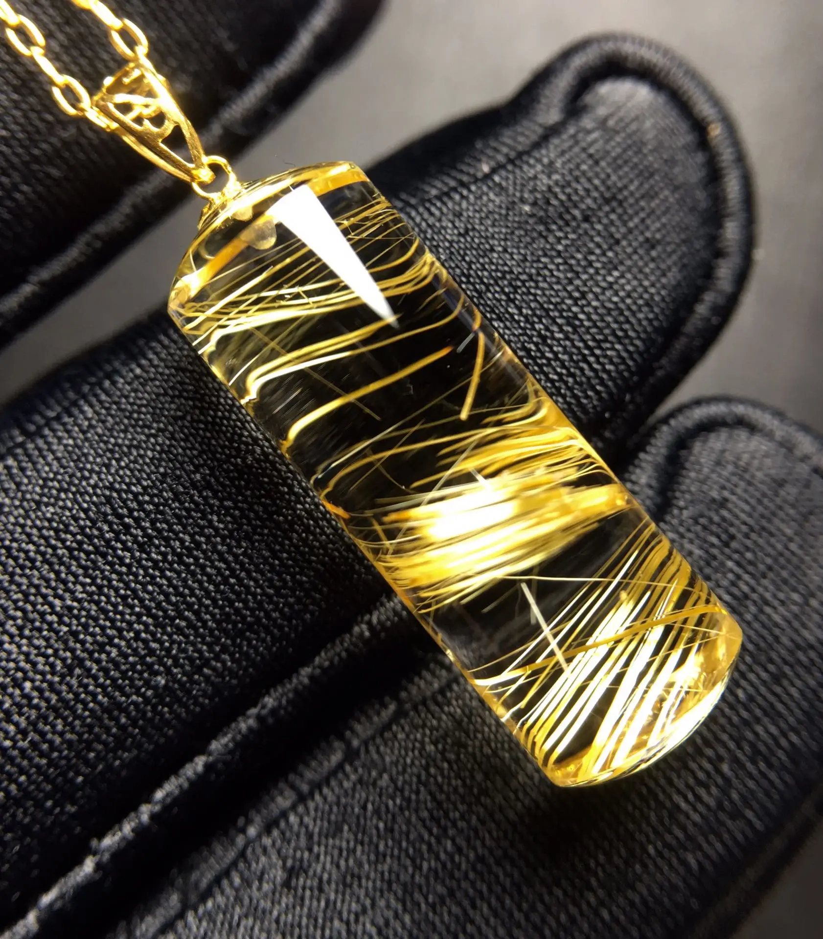 

Natural Gold Rutilated Quartz Pendant Necklace Cylinder For Women Men 18K Gold Healing Crystal 25mm Gemstone Beads Jewelry AAAAA