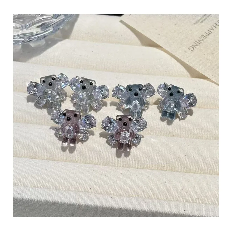 

Sweet and Cool, Shiny Zirconium Wings, Bow Bear Earbone Clip, No Earholes, Light Luxury, High-end Temperament Earrings, Earrings