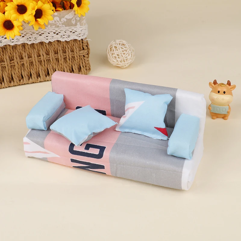 1 مجموعة عشوائية دمية صغيرة الأزهار النسيج أريكة طويلة مع 2 قطعة الوسائد بيت الدمية الأثاث ديكور ملحقات لعبة