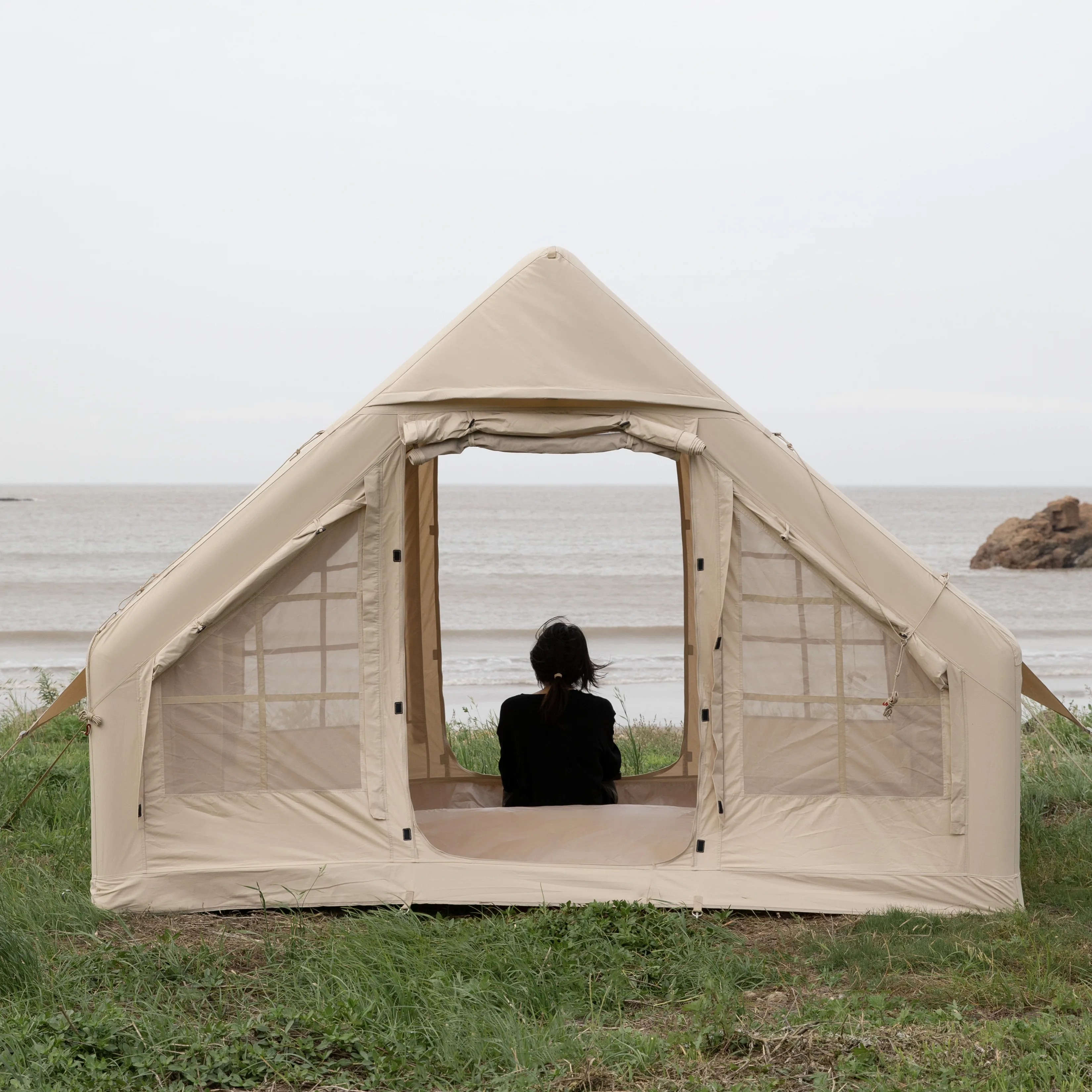 

Camping Tent Factory Hot Sale Xintu6 Sqm Inflatable Tent Waterproof UV Protection Air Tent Inflatable