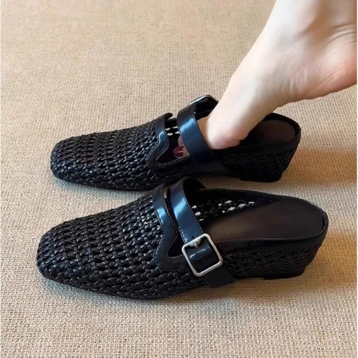 Women's Fashion Hollow Woven Slope Heel Muller Shoes Belt Buckle Design Breathable Half Slippers Comfortable Sandals 2026