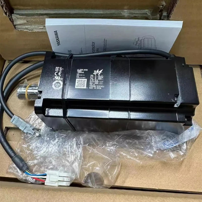 New In Box Yaskawa SGMMS-08ADC6E Servo Motor Expedited Delivery