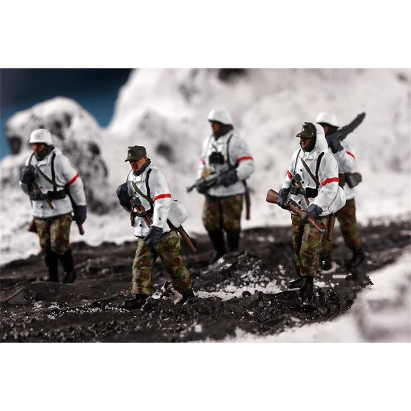 1/72 Scale 5Pcs German March 5 Soldiers Winter Painting Action Figures Model DIY Scene Accessory Collection Display Toys Dolls