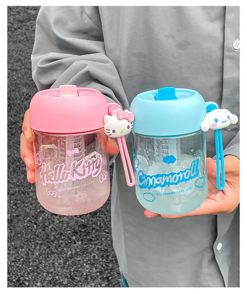 Sanurgente-Gobelet à eau portable avec paille, tasse en plastique, dessin animé mignon, degré de chaleur, goutte d'eau, Hello Kitty, Kawaii, Cinnamoroll Kuromi