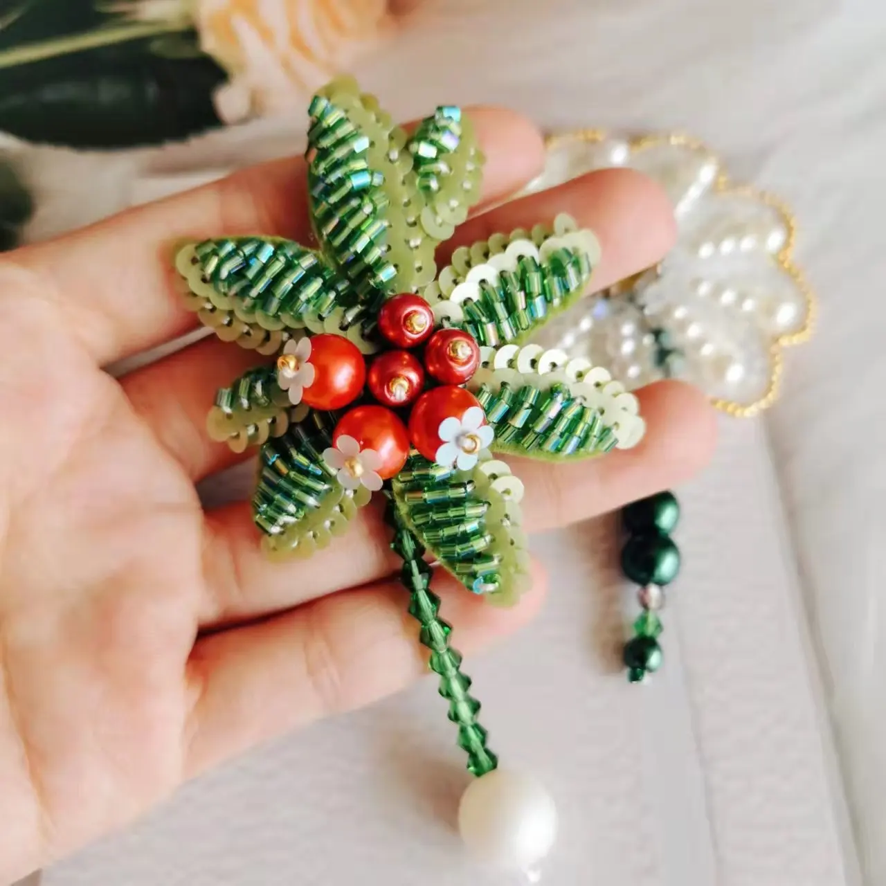 

Handmade Embroidered Fleads Fabric Patches 3D Design for Clothing oes Bag Decoration DIY Sewing Accories