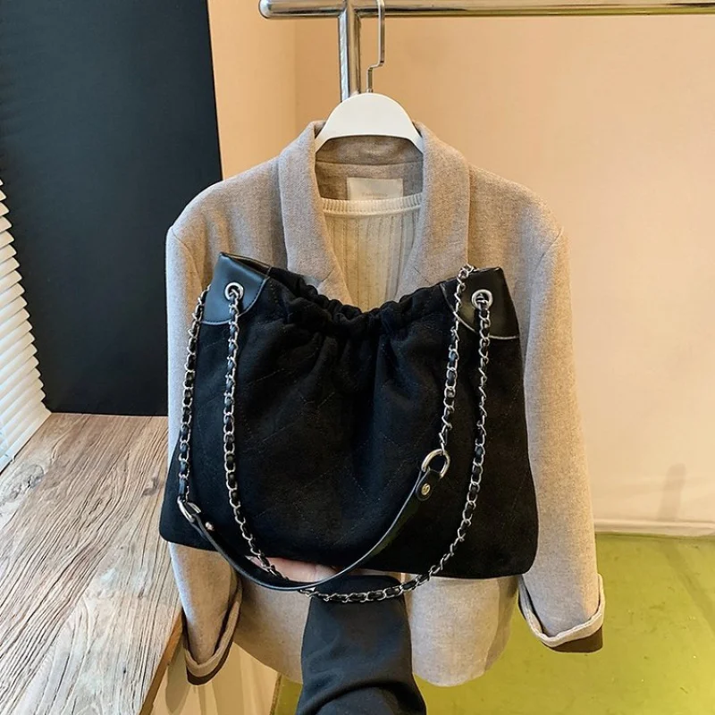 

High-End Women's Casual Vintage Leather Shoulder Bag Paris Fashionable Elegant Ladies Simple Crossbody Messenger Bag