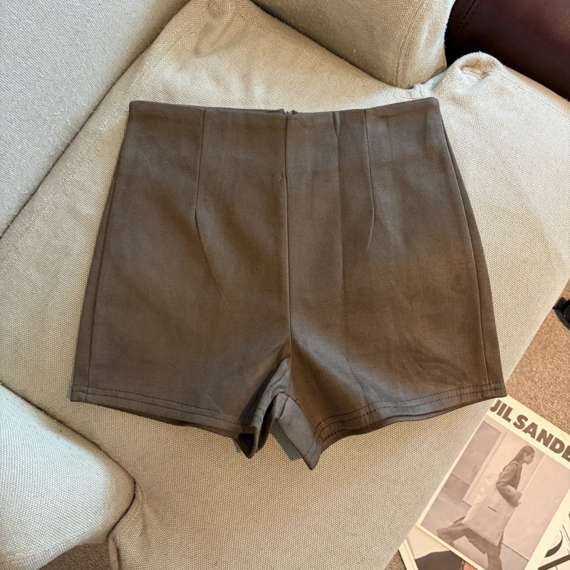 Solid Color 2026 Autumn and Winter New Minimalist High Waist Holiday Shorts Femininity Versatile Casual Fashion Short Pants
