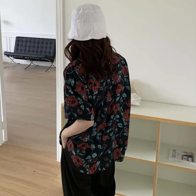 2025 Summer New Hong Kong Style Beach Floral Short-sleeved Shirt Korean Style Loose