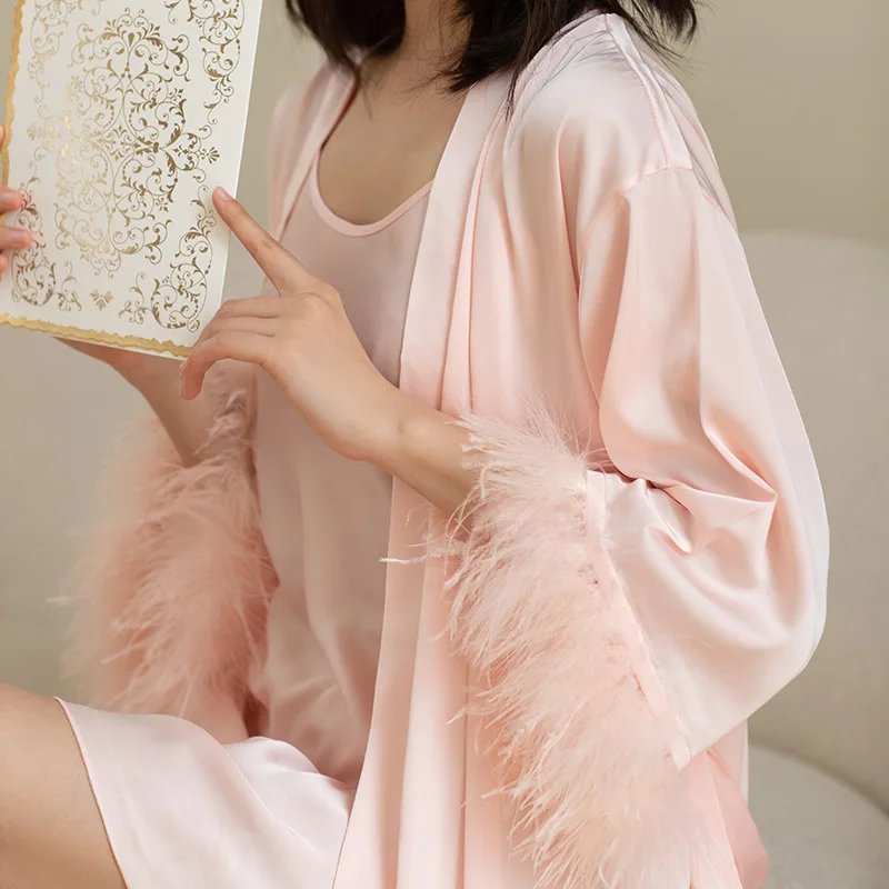 Feather Embroidery Robe&Nightgown Set Bride Bridesmaid Wedding Nightdress French Style Kimono Bathrobe Casual Rayon Sleepwear