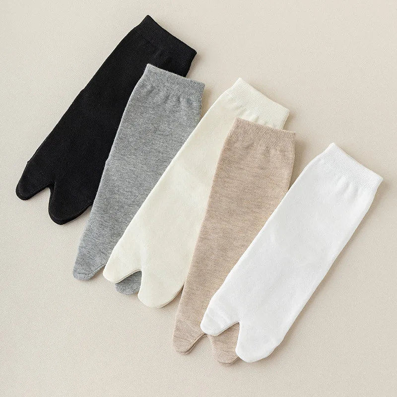 Japanese Men And Women\'s Summer Fiber Double Fingered Socks Flip-flops Sandals Split Breathable Independent Harajuku Fun Socks