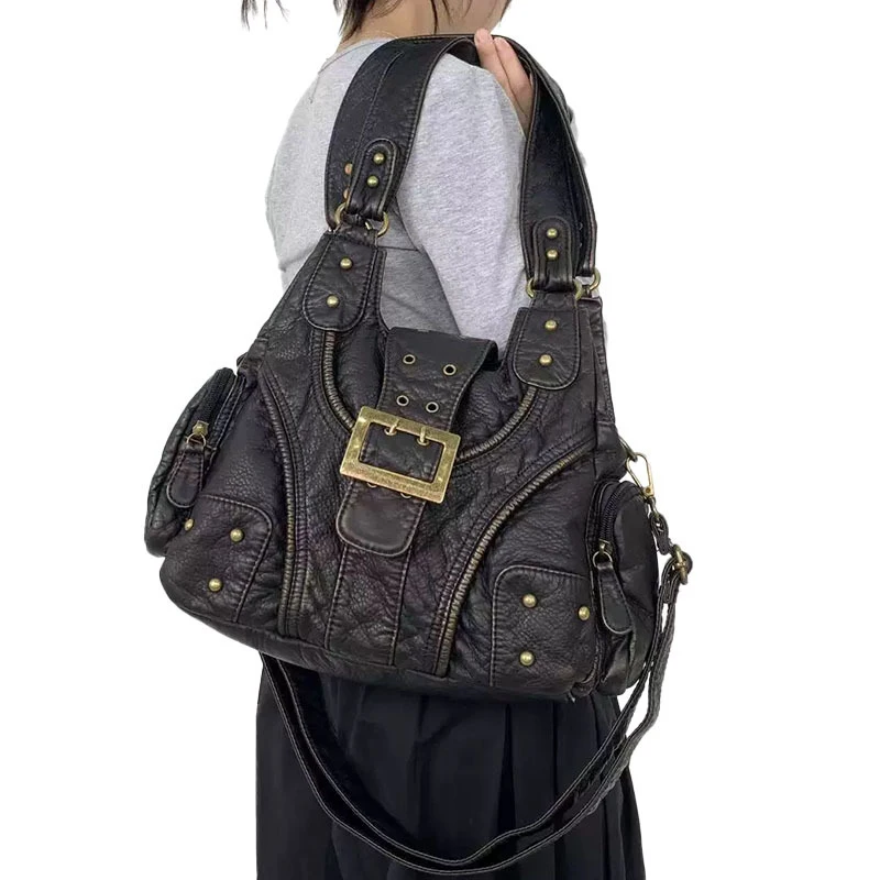 

New single-shoulder underarm crossbody bag with metal rivets, vintage style, trendy tote bag