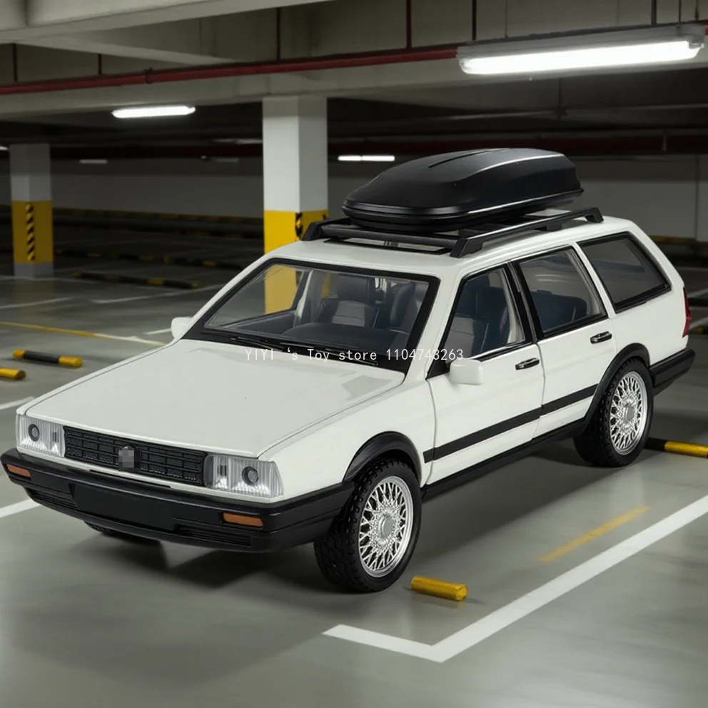 

1/32 Santana Tank Car Model Toys, Alloy Rebound Car Models, High-end Decorations, and Children's Car Toys 25A28