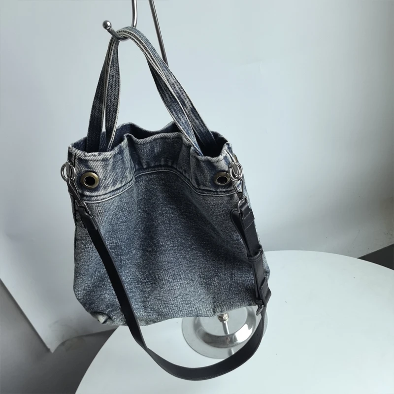 Washed Denim Shoulder Bag for Women 2024 New Crossbody Bag Large Capacity Simple Casual Mobile Phone Bag Coin Purse