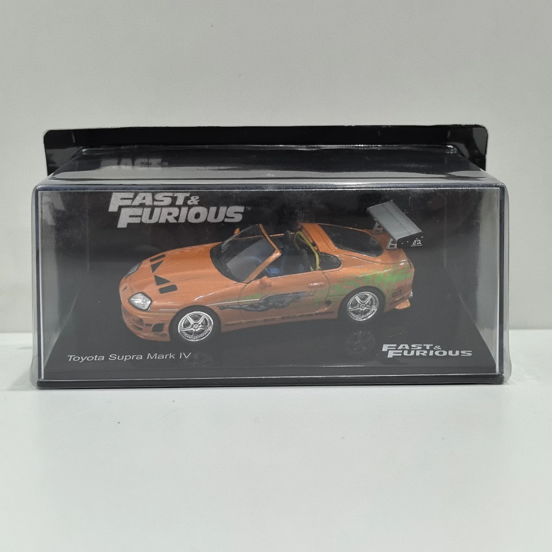 

Модель автомобиля IXO 1/43 SUPRA MARK IV из фильма, литая под давлением, из сплава Q5