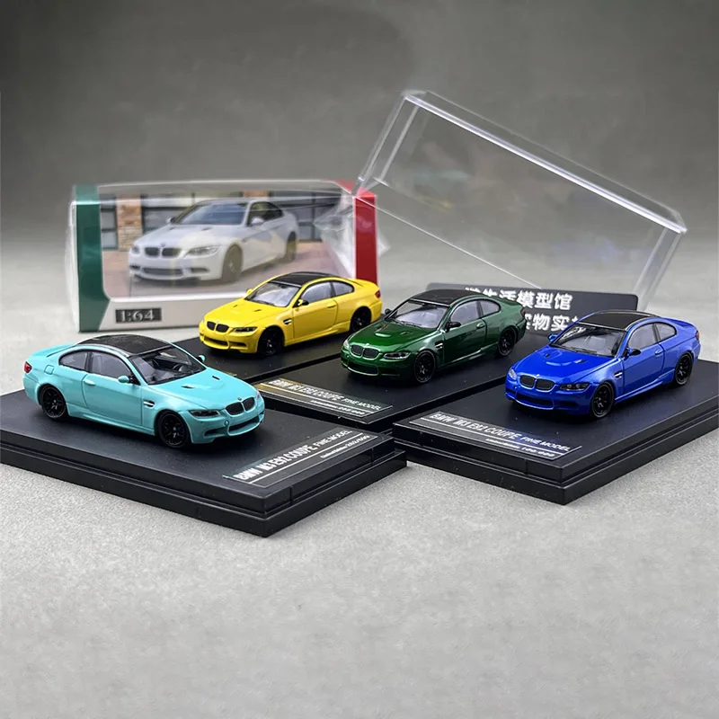

1:64 Scale M3 E92 3 Series Two-door Sports Car 4th Generation Simulation Alloy Model Display Collectible Toy Gift Souvenir